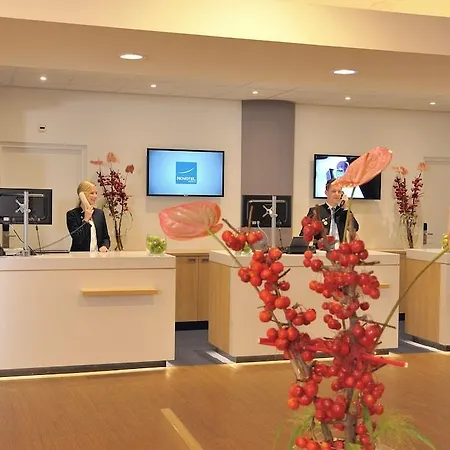 Отель Novotel World Forum