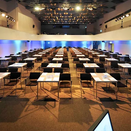 Отель Novotel World Forum 4*